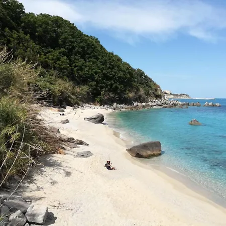 La Casa Dell'olmo * Zambrone