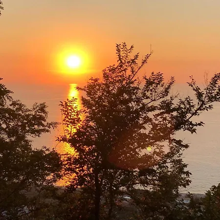 La Casa Dell'olmo Apartment *