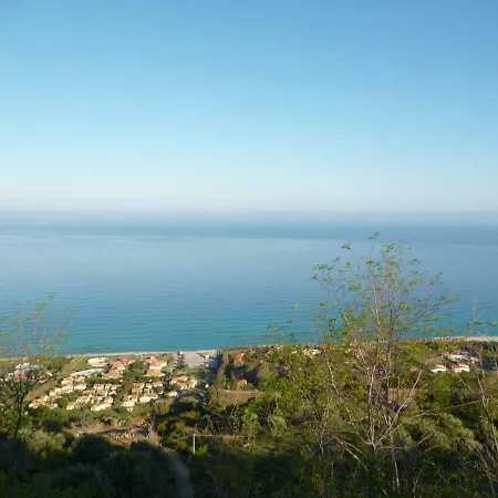 La Casa Dell'olmo Apartment Zambrone