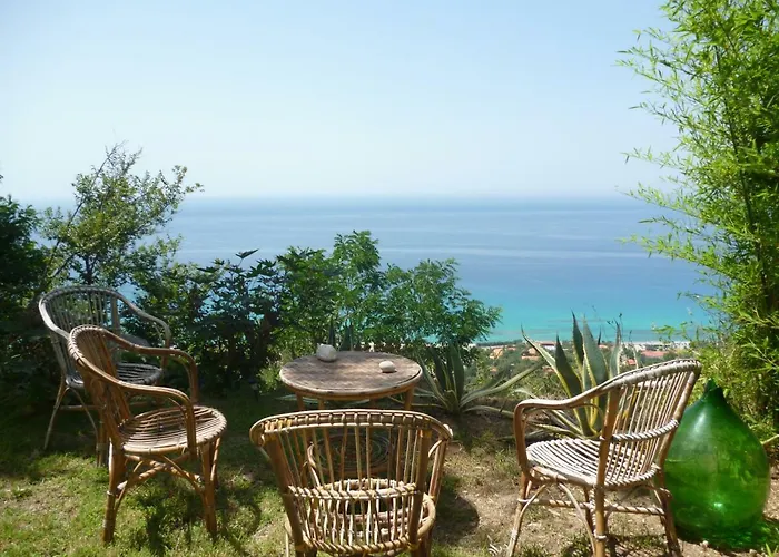 La Casa Dell'olmo アパート ザンブローネ